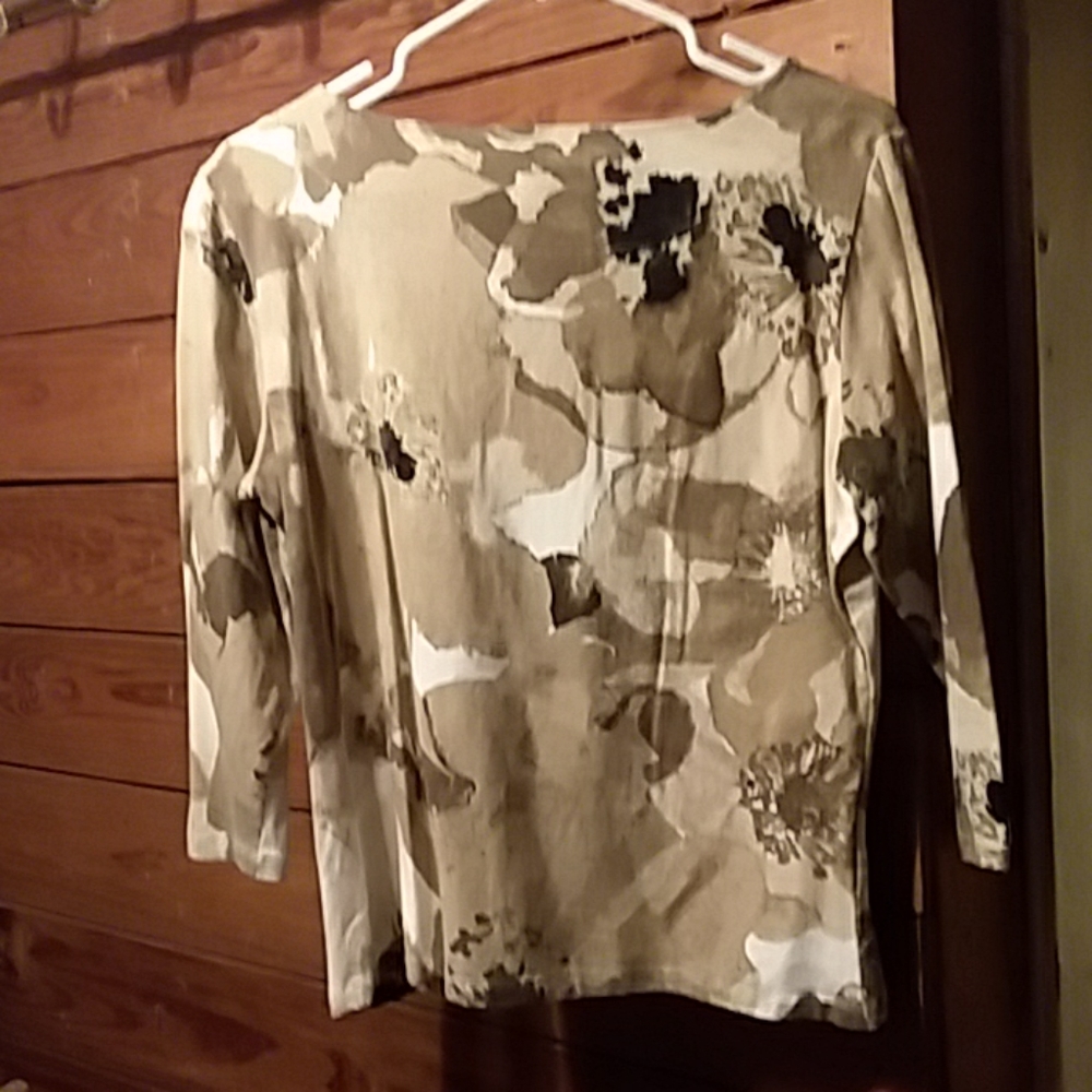 Shirt - Picture 3 of 3